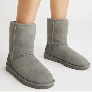 UGG Classic II Short Gray Suede Shearling Lined Winter Boots Womens Size 7